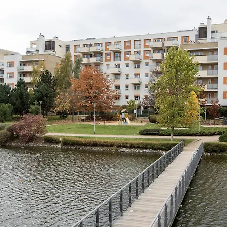 Appartamento M&r Airport&business Marina Mokotow - 4 People - Parking - Fast Wifi - Netflix - Self Check-in - Terrace - Guarded Estate - 6 Min From Chopin Airport Varsavia