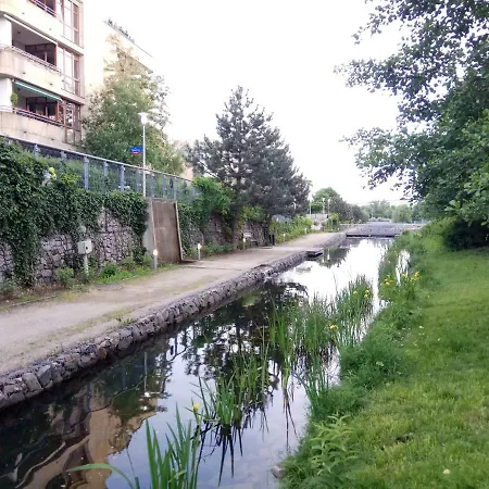 Appartement M&r Airport&business Marina Mokotow - 4 People - Parking - Fast Wifi - Netflix - Self Check-in - Terrace - Guarded Estate - Gramophone - 6 Min From Chopin Airport