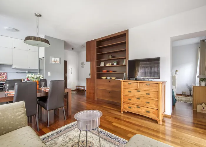 Apartment M&r Apartament: Airport-adjacent Business With Terrace Warsaw