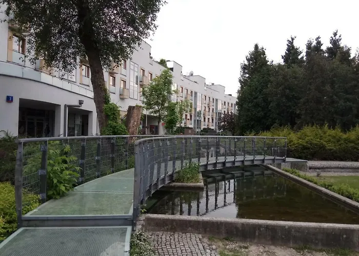 M&r Apartament: Airport-adjacent Business With Terrace Apartment *