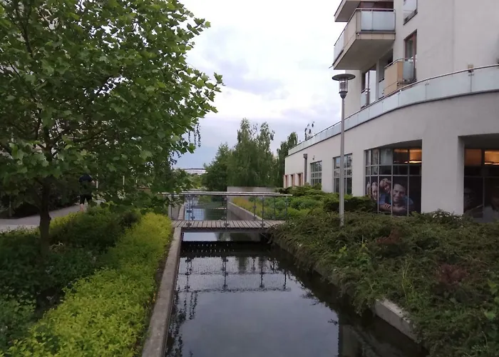 M&r Apartament: Airport-adjacent Business With Terrace Apartment *