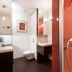 M&r Airport&business Marina Mokotow - 4 People - Parking - Fast Wifi - Netflix - Self Check-in - Terrace - Guarded Estate - 6 Min From Chopin Airport
