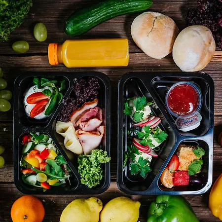 M&r Airport&business Marina Mokotow - 4 People - Parking - Fast Wifi - Netflix - Self Check-in - Terrace - Guarded Estate - 6 Min From Chopin Airport Apartman Varsó